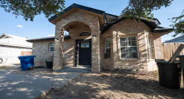 733 Snake Dr, Laredo, Texas 78045, 3 Bedrooms Bedrooms, 5 Rooms Rooms,2 BathroomsBathrooms,Residential,For Sale,733 Snake Dr,20264132