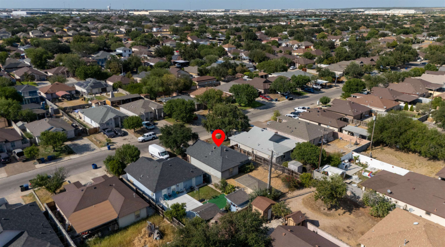 733 Snake Dr, Laredo, Texas 78045, 3 Bedrooms Bedrooms, 5 Rooms Rooms,2 BathroomsBathrooms,Residential,For Sale,733 Snake Dr,20264132