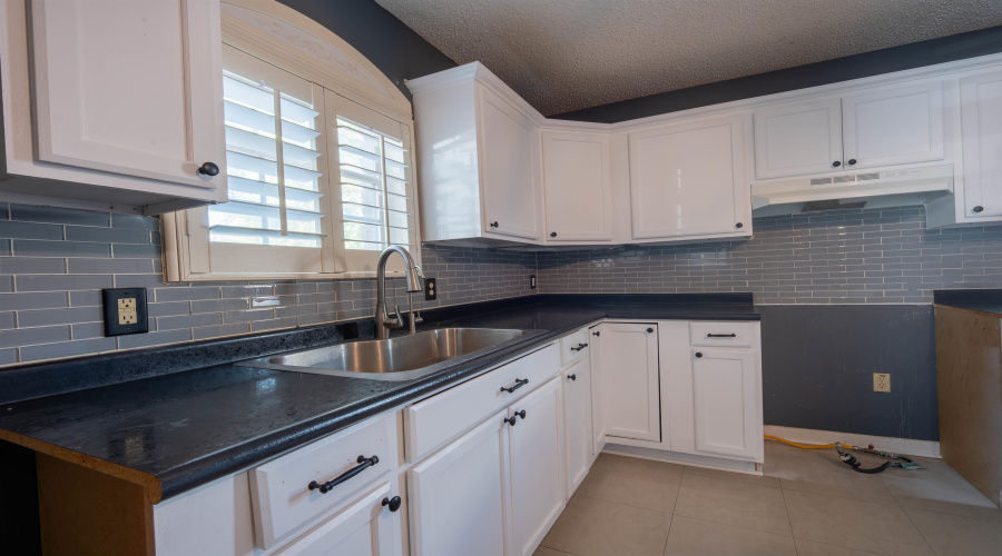 733 Snake Dr, Laredo, Texas 78045, 3 Bedrooms Bedrooms, 5 Rooms Rooms,2 BathroomsBathrooms,Residential,For Sale,733 Snake Dr,20264132