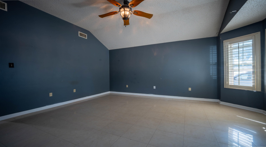 733 Snake Dr, Laredo, Texas 78045, 3 Bedrooms Bedrooms, 5 Rooms Rooms,2 BathroomsBathrooms,Residential,For Sale,733 Snake Dr,20264132