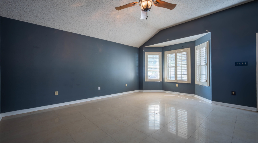 733 Snake Dr, Laredo, Texas 78045, 3 Bedrooms Bedrooms, 5 Rooms Rooms,2 BathroomsBathrooms,Residential,For Sale,733 Snake Dr,20264132