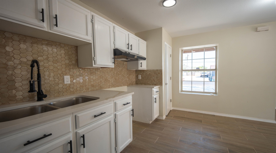 506 Zoque Dr, Laredo, Texas 78045, 2 Bedrooms Bedrooms, 4 Rooms Rooms,1 BathroomBathrooms,Residential,For Sale,506 Zoque Dr,20264133
