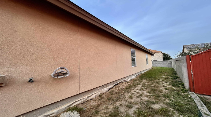 607 John Adams Rd, Laredo, Texas 78043, 4 Bedrooms Bedrooms, 6 Rooms Rooms,2 BathroomsBathrooms,Residential,For Sale,607 John Adams Rd,20264136