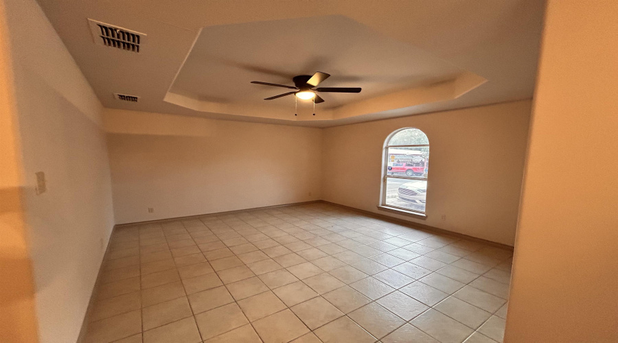 607 John Adams Rd, Laredo, Texas 78043, 4 Bedrooms Bedrooms, 6 Rooms Rooms,2 BathroomsBathrooms,Residential,For Sale,607 John Adams Rd,20264136
