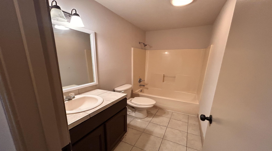 607 John Adams Rd, Laredo, Texas 78043, 4 Bedrooms Bedrooms, 6 Rooms Rooms,2 BathroomsBathrooms,Residential,For Sale,607 John Adams Rd,20264136