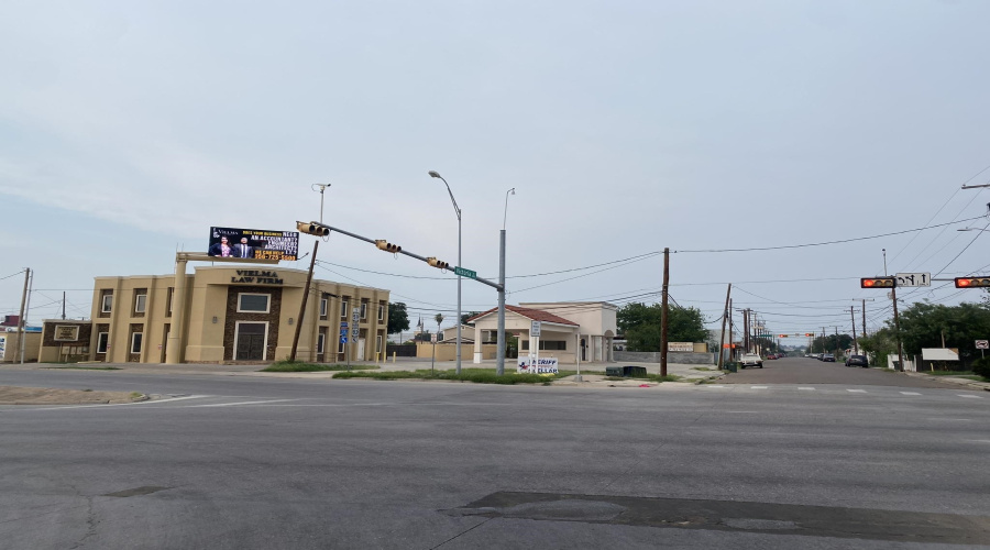 620 Victoria St, LAREDO, Texas 78045, ,2 BathroomsBathrooms,Commercial retail/office,For Rent,620 Victoria St,20264145