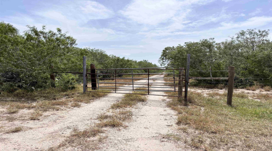 0 U.S. Hwy 359, Benavides, Texas 78349, ,Land,For Sale,0 U.S. Hwy 359,20264127
