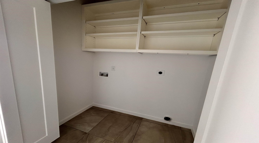 401 Graneros Ave., Laredo, Texas 78043, 3 Bedrooms Bedrooms, 5 Rooms Rooms,2 BathroomsBathrooms,Residential,For Rent,401 Graneros Ave.,20264137