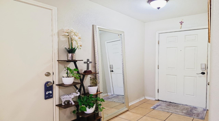 17526 College Port Dr, LAREDO, Texas 78045, 3 Bedrooms Bedrooms, 8 Rooms Rooms,2 BathroomsBathrooms,Residential,For Sale,17526 College Port Dr,20264146