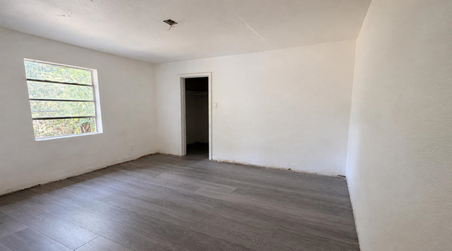 1516 Lafayette St, Laredo, Texas 78041, 2 Bedrooms Bedrooms, 4 Rooms Rooms,1 BathroomBathrooms,Residential,For Sale,1516 Lafayette St,20264148