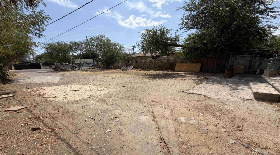 1516 Lafayette St, Laredo, Texas 78041, 2 Bedrooms Bedrooms, 4 Rooms Rooms,1 BathroomBathrooms,Residential,For Sale,1516 Lafayette St,20264148