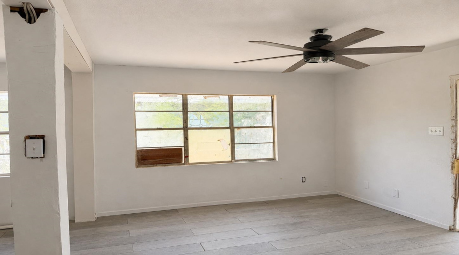 1516 Lafayette St, Laredo, Texas 78041, 2 Bedrooms Bedrooms, 4 Rooms Rooms,1 BathroomBathrooms,Residential,For Sale,1516 Lafayette St,20264148