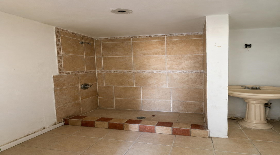 1516 Lafayette St, Laredo, Texas 78041, 2 Bedrooms Bedrooms, 4 Rooms Rooms,1 BathroomBathrooms,Residential,For Sale,1516 Lafayette St,20264148