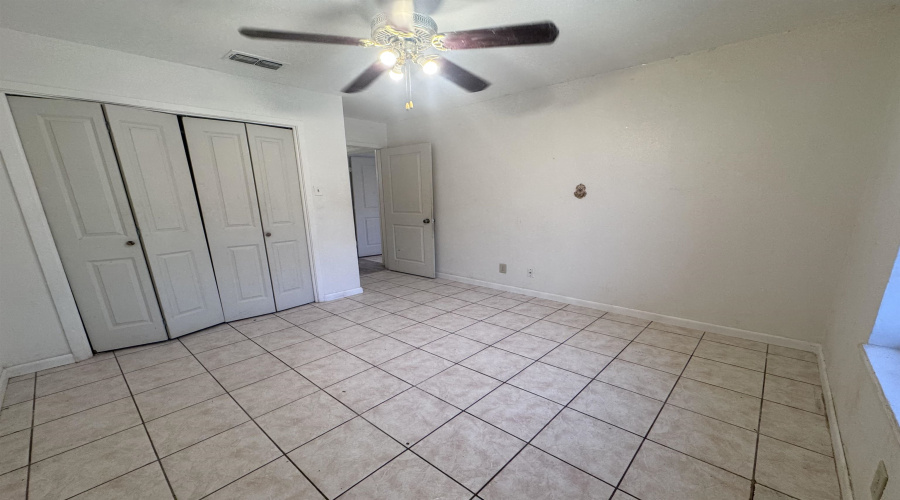 313 Malaga Dr, Laredo, Texas 78046, 3 Bedrooms Bedrooms, 5 Rooms Rooms,2 BathroomsBathrooms,Residential,For Sale,313 Malaga Dr,20264150