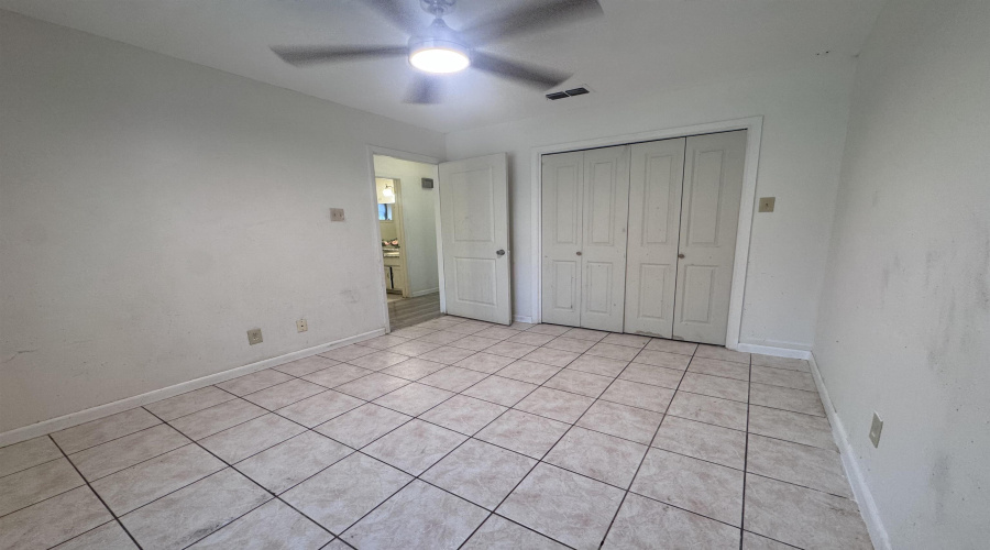 313 Malaga Dr, Laredo, Texas 78046, 3 Bedrooms Bedrooms, 5 Rooms Rooms,2 BathroomsBathrooms,Residential,For Sale,313 Malaga Dr,20264150
