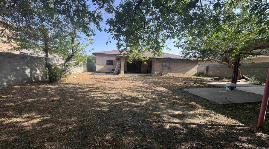 313 Malaga Dr, Laredo, Texas 78046, 3 Bedrooms Bedrooms, 5 Rooms Rooms,2 BathroomsBathrooms,Residential,For Sale,313 Malaga Dr,20264150
