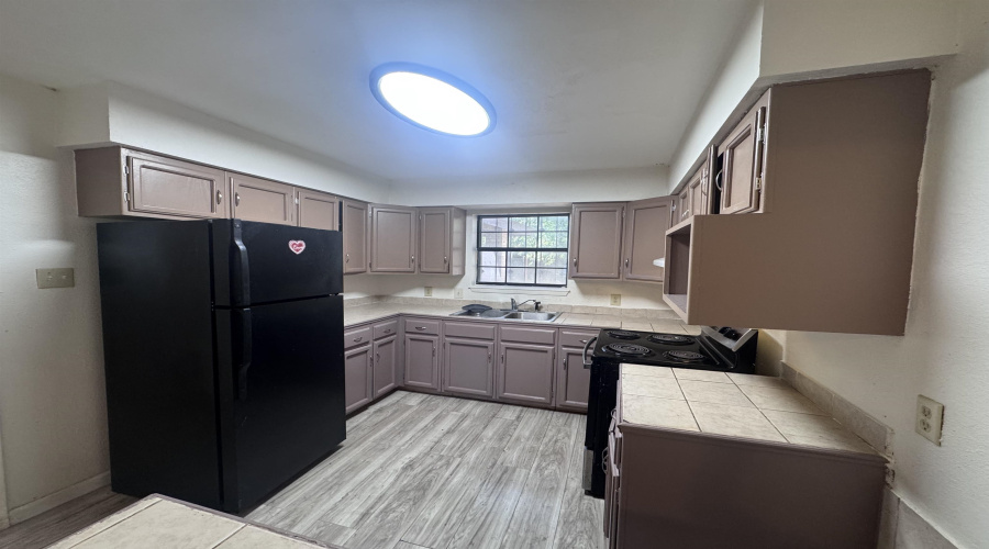 313 Malaga Dr, Laredo, Texas 78046, 3 Bedrooms Bedrooms, 5 Rooms Rooms,2 BathroomsBathrooms,Residential,For Sale,313 Malaga Dr,20264150