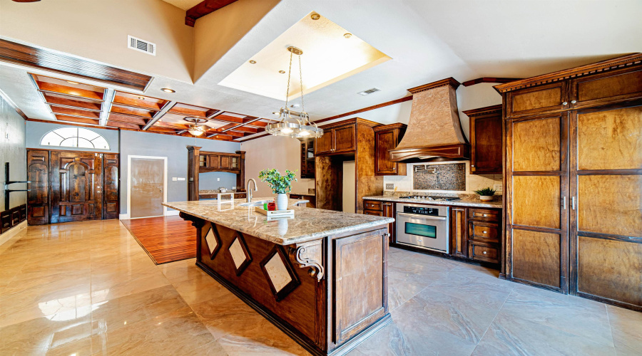 9666 White Wing Lp, Laredo, Texas 78045, 3 Bedrooms Bedrooms, 5 Rooms Rooms,3 BathroomsBathrooms,Residential,For Sale,9666 White Wing Lp,20264151