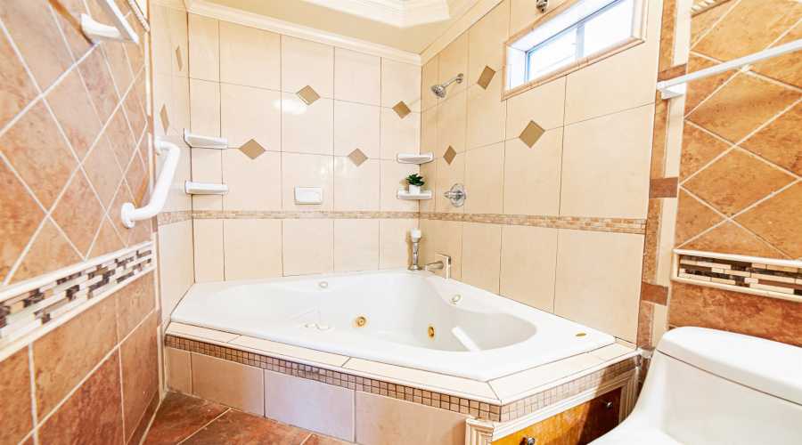 9666 White Wing Lp, Laredo, Texas 78045, 3 Bedrooms Bedrooms, 5 Rooms Rooms,3 BathroomsBathrooms,Residential,For Sale,9666 White Wing Lp,20264151