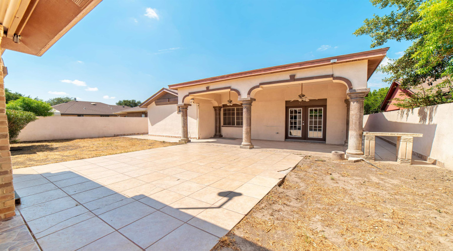 9666 White Wing Lp, Laredo, Texas 78045, 3 Bedrooms Bedrooms, 5 Rooms Rooms,3 BathroomsBathrooms,Residential,For Sale,9666 White Wing Lp,20264151