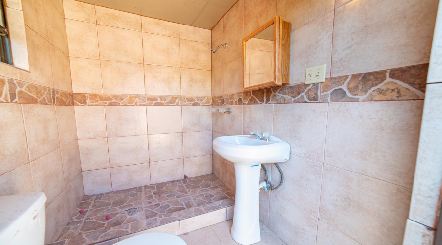 9666 White Wing Lp, Laredo, Texas 78045, 3 Bedrooms Bedrooms, 5 Rooms Rooms,3 BathroomsBathrooms,Residential,For Sale,9666 White Wing Lp,20264151