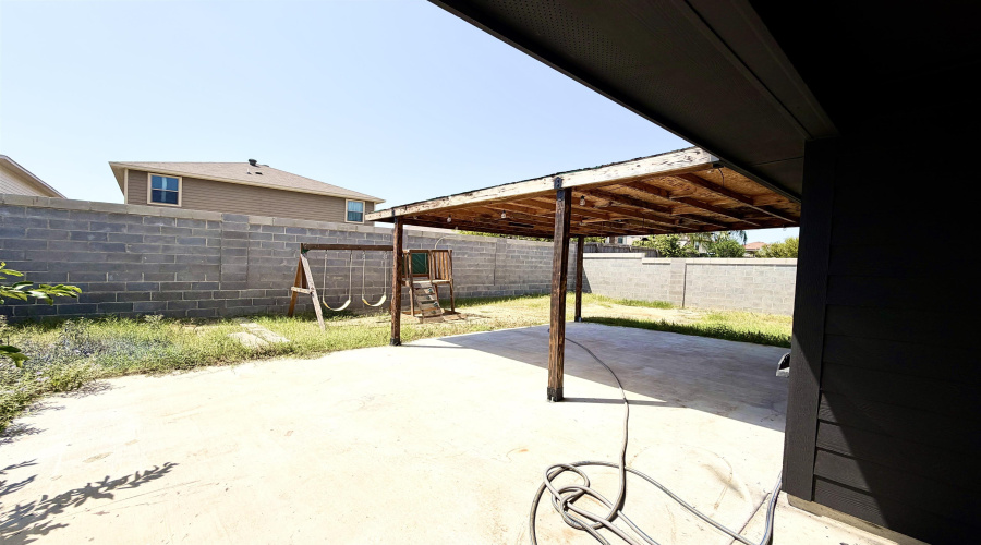 5537 Lagos Del Valle Dr, Laredo, Texas 78046, 3 Bedrooms Bedrooms, 6 Rooms Rooms,2 BathroomsBathrooms,Residential,For Rent,5537 Lagos Del Valle Dr,20264152