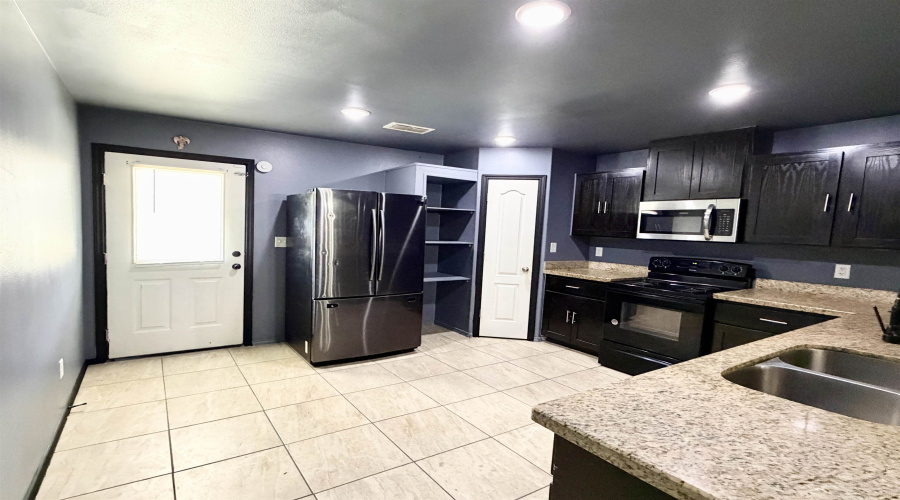 5537 Lagos Del Valle Dr, Laredo, Texas 78046, 3 Bedrooms Bedrooms, 6 Rooms Rooms,2 BathroomsBathrooms,Residential,For Rent,5537 Lagos Del Valle Dr,20264152