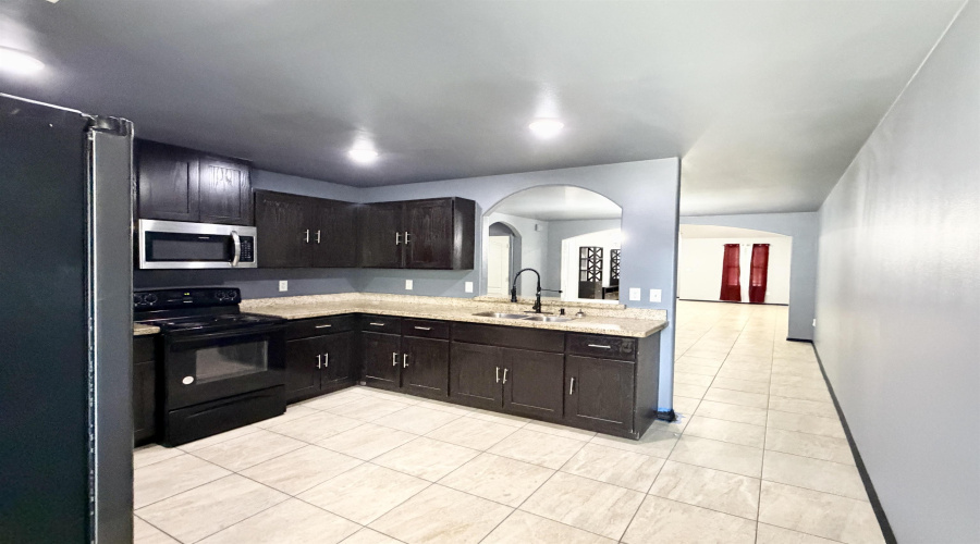 5537 Lagos Del Valle Dr, Laredo, Texas 78046, 3 Bedrooms Bedrooms, 6 Rooms Rooms,2 BathroomsBathrooms,Residential,For Rent,5537 Lagos Del Valle Dr,20264152