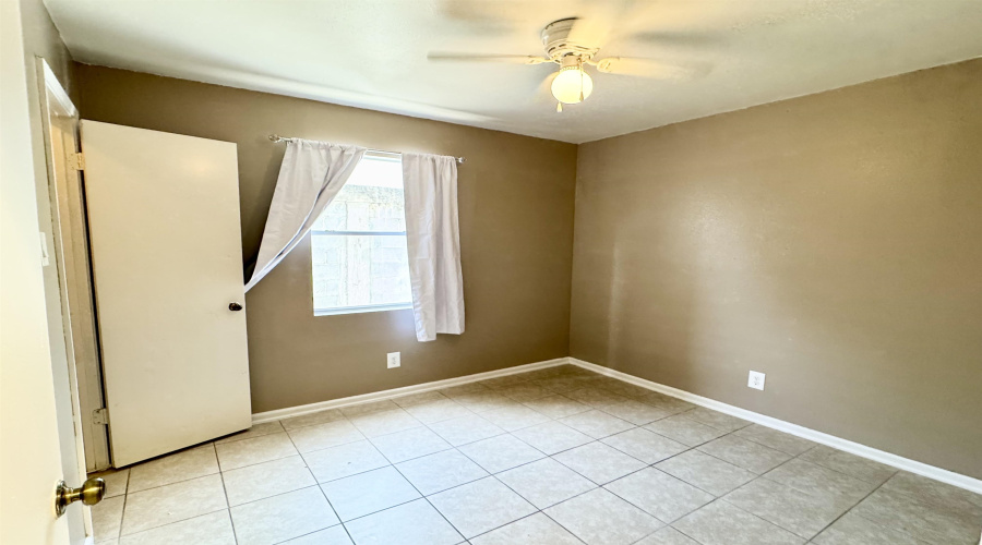 1421 Reagan Dr, Laredo, Texas 78046, 3 Bedrooms Bedrooms, 5 Rooms Rooms,2 BathroomsBathrooms,Residential,For Rent,1421 Reagan Dr,20264154