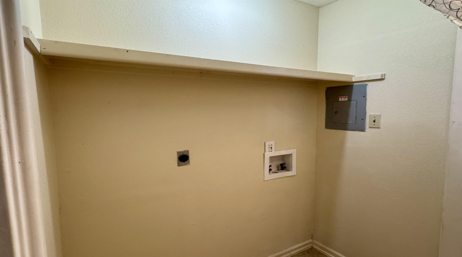 1421 Reagan Dr, Laredo, Texas 78046, 3 Bedrooms Bedrooms, 5 Rooms Rooms,2 BathroomsBathrooms,Residential,For Rent,1421 Reagan Dr,20264154