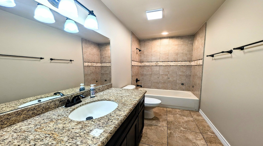 11022 Winburn Dr, LAREDO, Texas 78045, 3 Bedrooms Bedrooms, 5 Rooms Rooms,2 BathroomsBathrooms,Residential,For Rent,11022 Winburn Dr,20264155