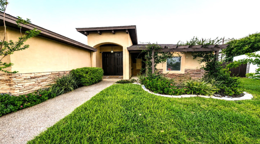 11022 Winburn Dr, LAREDO, Texas 78045, 3 Bedrooms Bedrooms, 5 Rooms Rooms,2 BathroomsBathrooms,Residential,For Rent,11022 Winburn Dr,20264155