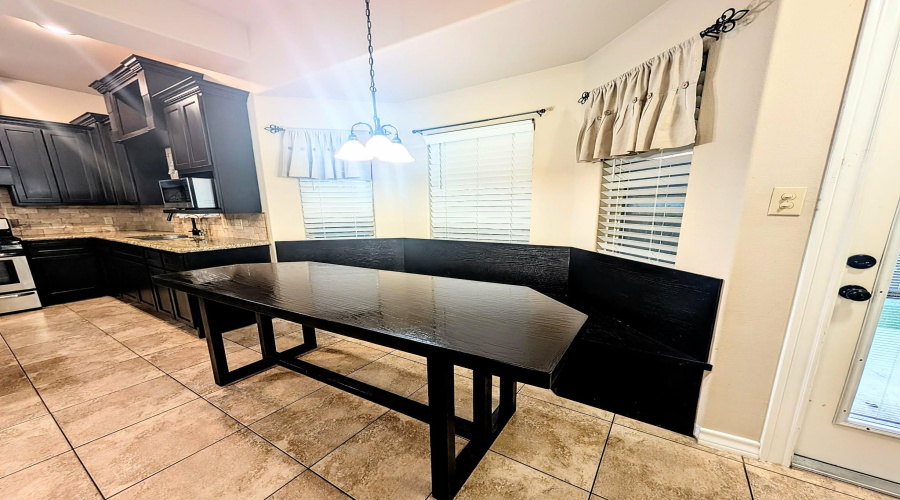 11022 Winburn Dr, LAREDO, Texas 78045, 3 Bedrooms Bedrooms, 5 Rooms Rooms,2 BathroomsBathrooms,Residential,For Rent,11022 Winburn Dr,20264155