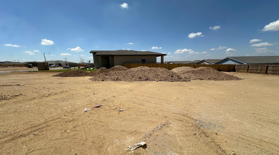 5204 Curuba Dr., Laredo, Texas 78046, 4 Bedrooms Bedrooms, 5 Rooms Rooms,2 BathroomsBathrooms,Residential,For Sale,5204 Curuba Dr.,20264156