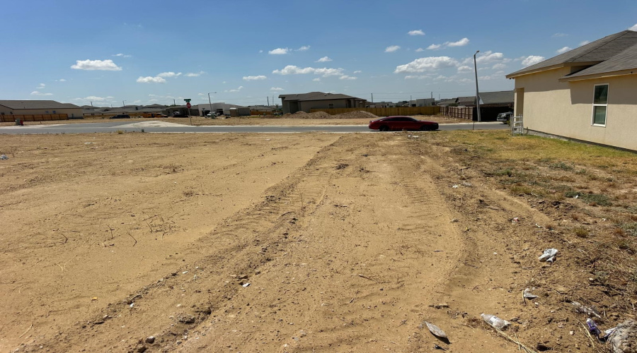 5008 Castano Dr., Laredo, Texas 78046, 4 Bedrooms Bedrooms, 5 Rooms Rooms,2 BathroomsBathrooms,Residential,For Sale,5008 Castano Dr.,20264157