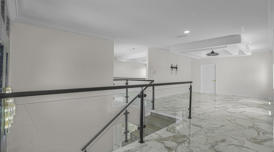 427 Baffin Bay Dr, Laredo, Texas 78041, 5 Bedrooms Bedrooms, 9 Rooms Rooms,3 BathroomsBathrooms,Residential,For Sale,427 Baffin Bay Dr,20264162