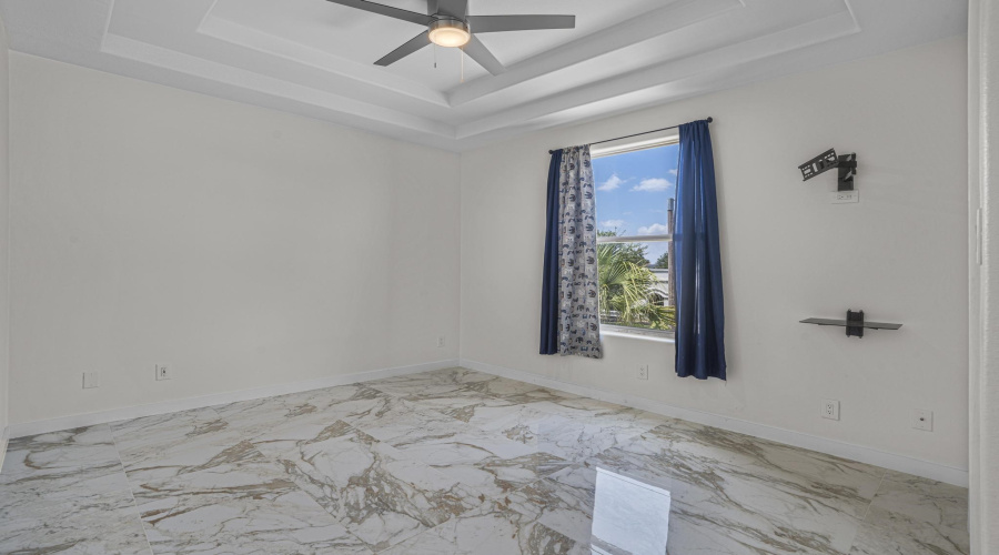 427 Baffin Bay Dr, Laredo, Texas 78041, 5 Bedrooms Bedrooms, 9 Rooms Rooms,3 BathroomsBathrooms,Residential,For Sale,427 Baffin Bay Dr,20264162