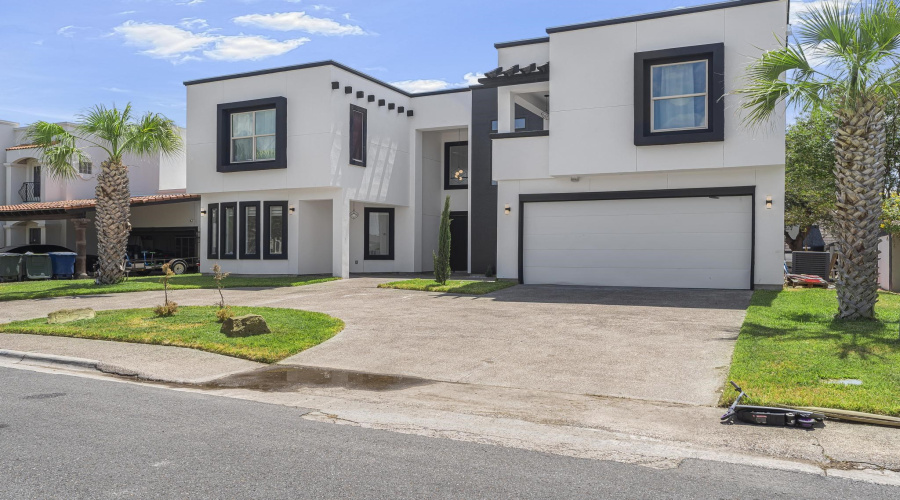 427 Baffin Bay Dr, Laredo, Texas 78041, 5 Bedrooms Bedrooms, 9 Rooms Rooms,3 BathroomsBathrooms,Residential,For Sale,427 Baffin Bay Dr,20264162