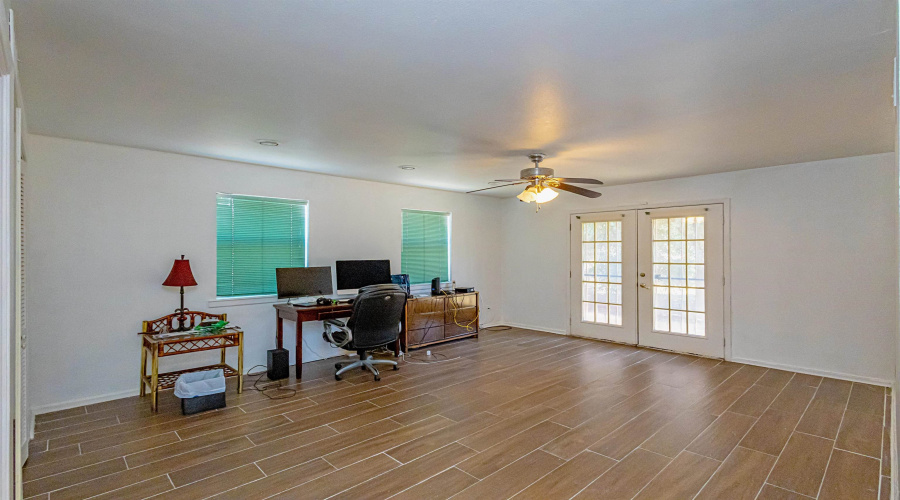 2017 Willow St, Laredo, Texas 78043, 4 Bedrooms Bedrooms, 8 Rooms Rooms,3 BathroomsBathrooms,Residential,For Sale,2017 Willow St,20264163