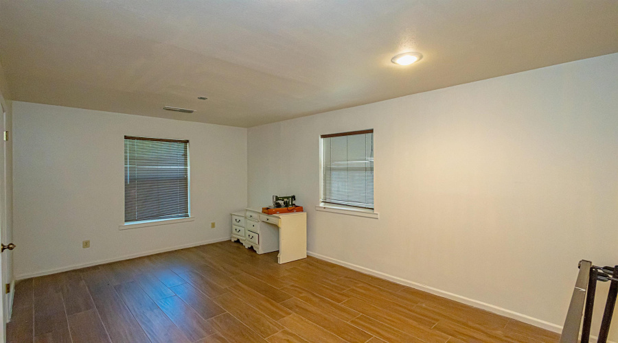2017 Willow St, Laredo, Texas 78043, 4 Bedrooms Bedrooms, 8 Rooms Rooms,3 BathroomsBathrooms,Residential,For Sale,2017 Willow St,20264163