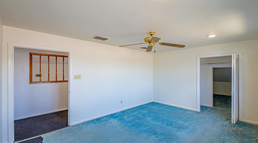 2017 Willow St, Laredo, Texas 78043, 4 Bedrooms Bedrooms, 8 Rooms Rooms,3 BathroomsBathrooms,Residential,For Sale,2017 Willow St,20264163