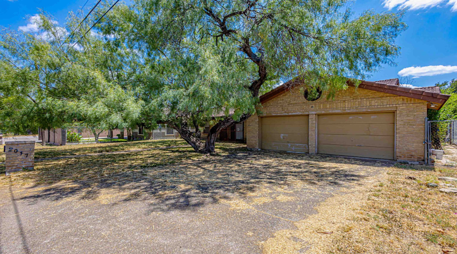 2017 Willow St, Laredo, Texas 78043, 4 Bedrooms Bedrooms, 8 Rooms Rooms,3 BathroomsBathrooms,Residential,For Sale,2017 Willow St,20264163