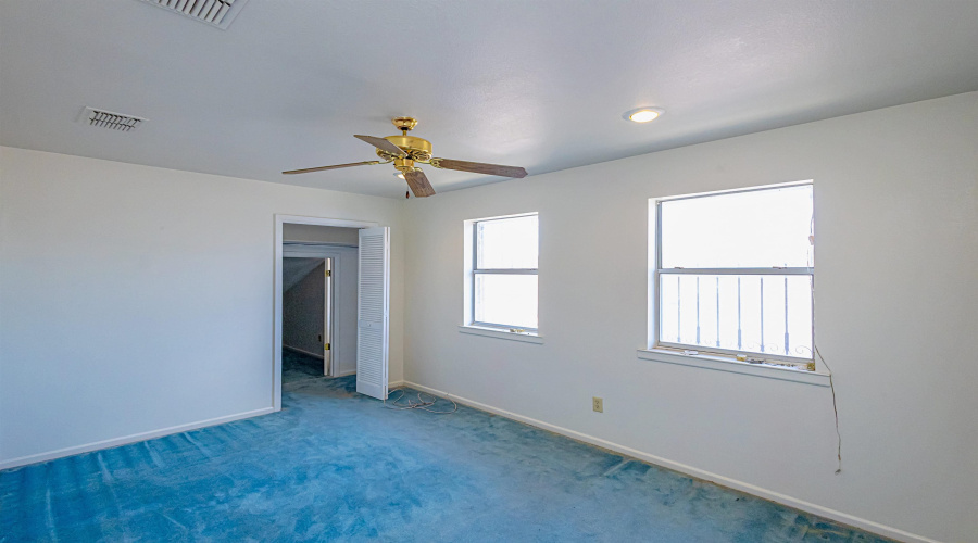 2017 Willow St, Laredo, Texas 78043, 4 Bedrooms Bedrooms, 8 Rooms Rooms,3 BathroomsBathrooms,Residential,For Sale,2017 Willow St,20264163