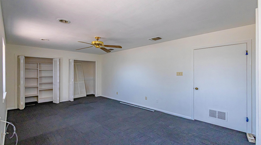 2017 Willow St, Laredo, Texas 78043, 4 Bedrooms Bedrooms, 8 Rooms Rooms,3 BathroomsBathrooms,Residential,For Sale,2017 Willow St,20264163