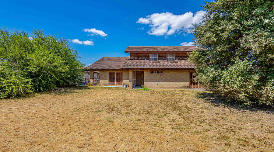 2017 Willow St, Laredo, Texas 78043, 4 Bedrooms Bedrooms, 8 Rooms Rooms,3 BathroomsBathrooms,Residential,For Sale,2017 Willow St,20264163