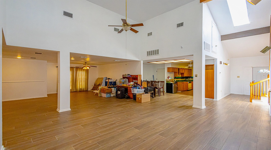 2017 Willow St, Laredo, Texas 78043, 4 Bedrooms Bedrooms, 8 Rooms Rooms,3 BathroomsBathrooms,Residential,For Sale,2017 Willow St,20264163