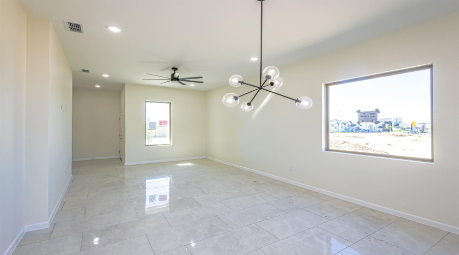 109 Faith Dr., Laredo, Texas 78043, 3 Bedrooms Bedrooms, 5 Rooms Rooms,2 BathroomsBathrooms,Residential,For Sale,109 Faith Dr.,20264164