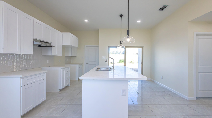 109 Faith Dr., Laredo, Texas 78043, 3 Bedrooms Bedrooms, 5 Rooms Rooms,2 BathroomsBathrooms,Residential,For Sale,109 Faith Dr.,20264164