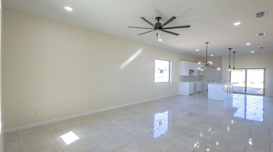 109 Faith Dr., Laredo, Texas 78043, 3 Bedrooms Bedrooms, 5 Rooms Rooms,2 BathroomsBathrooms,Residential,For Sale,109 Faith Dr.,20264164