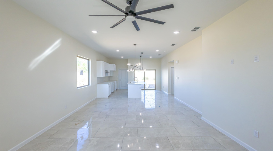 109 Faith Dr., Laredo, Texas 78043, 3 Bedrooms Bedrooms, 5 Rooms Rooms,2 BathroomsBathrooms,Residential,For Sale,109 Faith Dr.,20264164